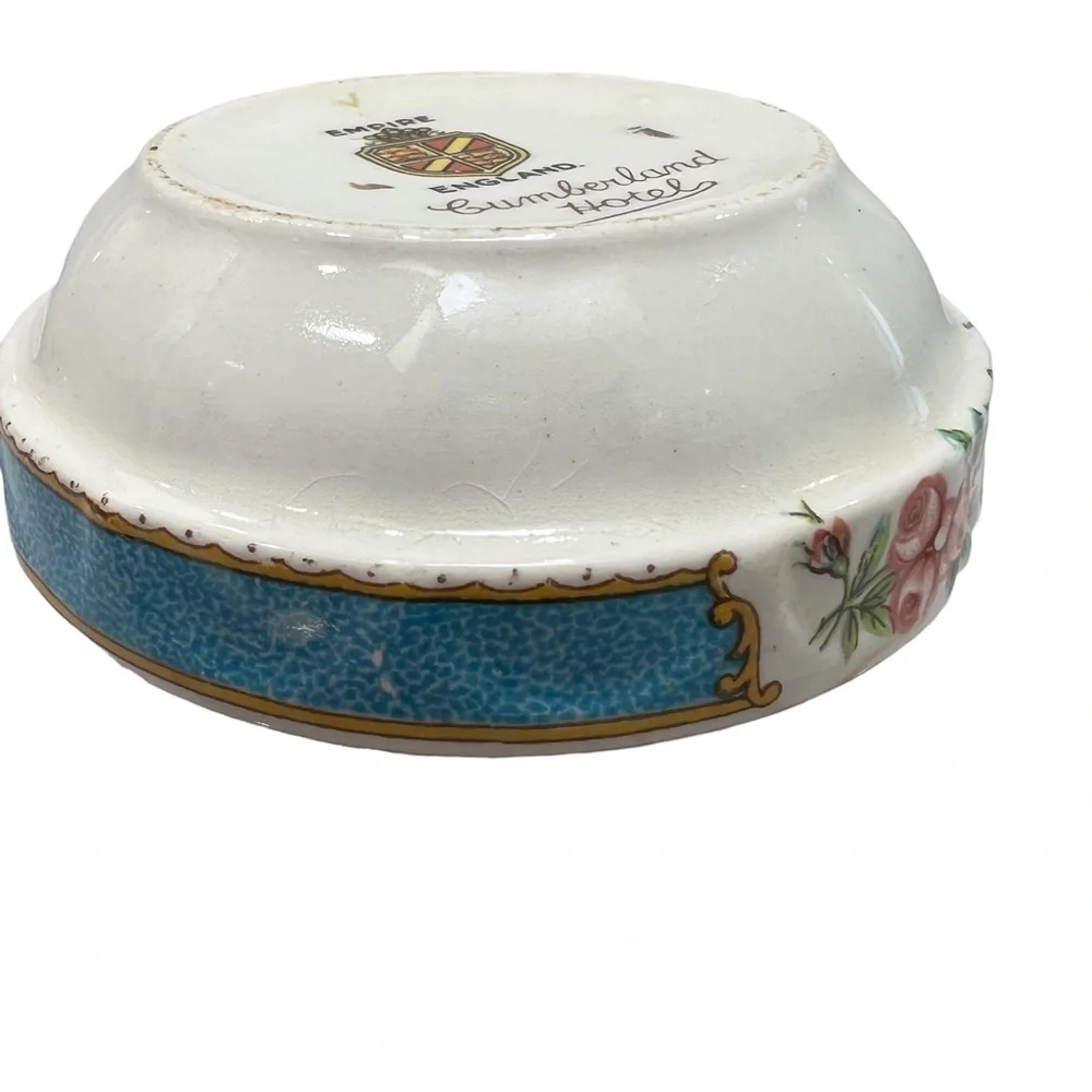 VINTAGE EMPIRE ENGLAND CUMBERLAND HOTEL WHITE, GOLD, BLUE & FLORAL CHINA ASHTRAY